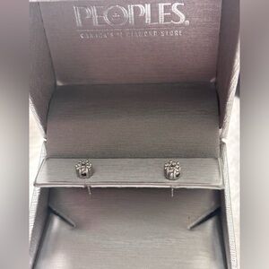 Peoples 10k WG Diamond Studs